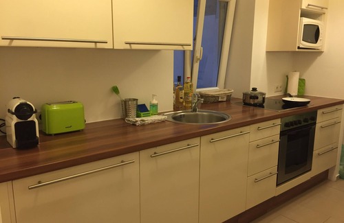 Penzing Apartment | Cozy apartment near Schönbrunn Palace - 20 minutes into the city