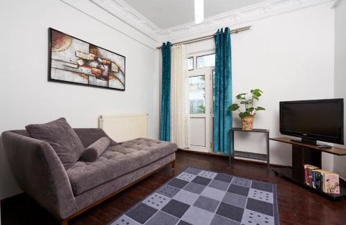 Talimhane Apartment | Cozy Apartment Next to Taksim Square