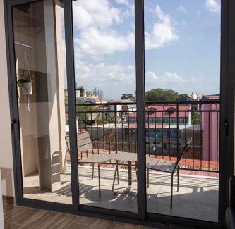 Santa Ana Apartment | Cozy Apartment Pool Coworking