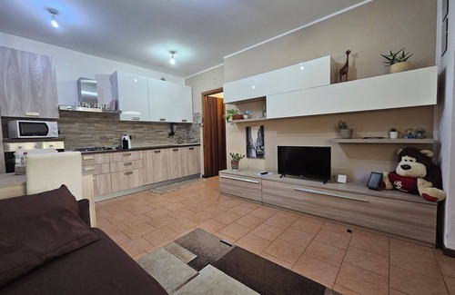 Bussolengo Apartment | Cozy apartment with garden, pet friendly.