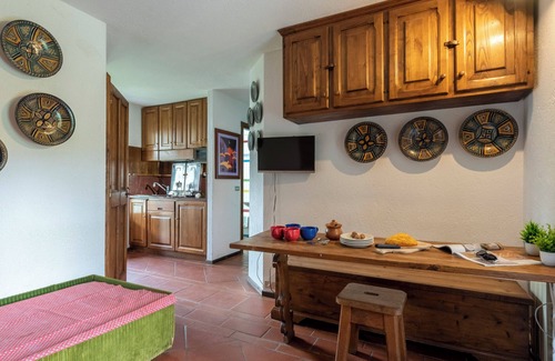 Verrand Apartment | Cozy Apartment with Garden in Courmayeur, Courmayeur, Italy