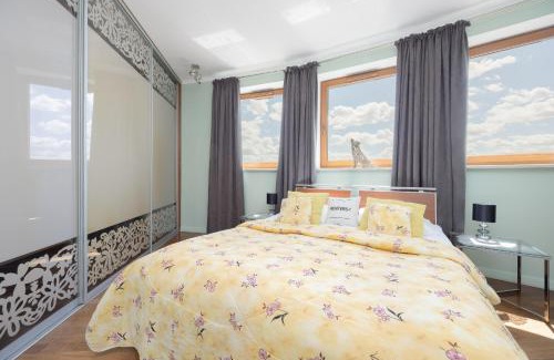Ochota Apartment | Cozy Apartment with Terrace Room near Warszawa Zachodnia by Noclegi Renters