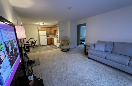 Portsmouth Apartment | Cozy apartment with WiFi and fitness equipment in lovely Portsmouth