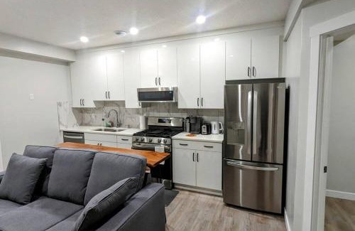 Northeast Edmonton House | Cozy basement for a lovely stay & perfect for WFH