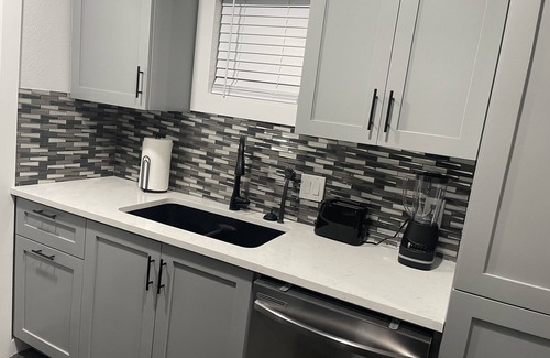 Camp Swift House | Cozy Bastrop Getaway - 5 min from Lake Bastrop!