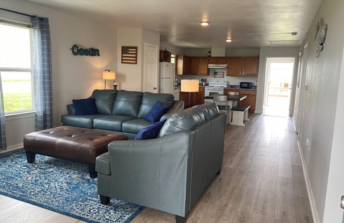 Gilchrist House | Cozy Bayside Escape-Family and Pet Friendly!