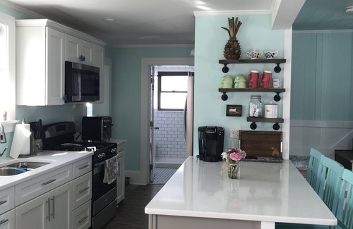 Fairhaven House | Cozy Beach Cottage just steps to a small quiet beach and public boat ramp.