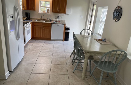 Ono Island House | Cozy beach house great for kids - Boat trailer parking available
