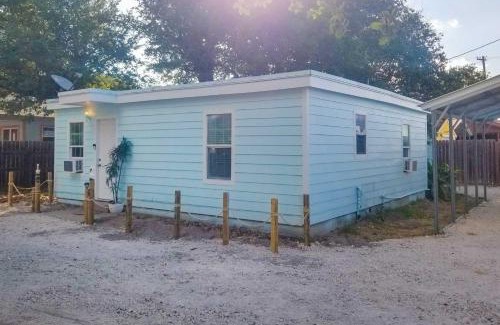 Aransas Pass House | Cozy BeachandFishing Cottage in Aransas Pass!