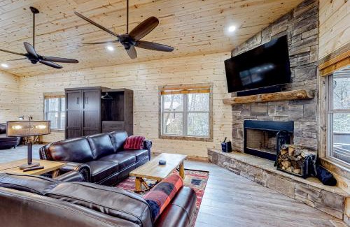 Sautee Nacoochee House | Cozy Bear Cabin #1
