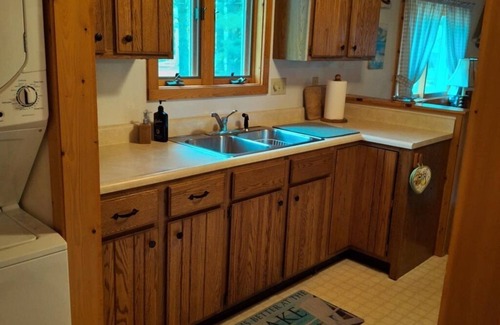 Ponshewaing Cottage | Cozy Bear Cottage with adorable Lake and Bear décor, 25 mi S. of Mackinaw City