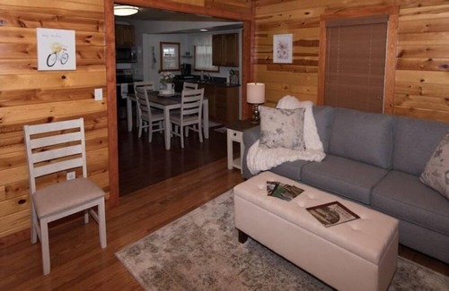 Bedford House | Cozy Bedford Park Retreat