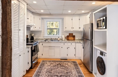 East Dorset Other | Cozy Benedict Farm House by South Village Pond