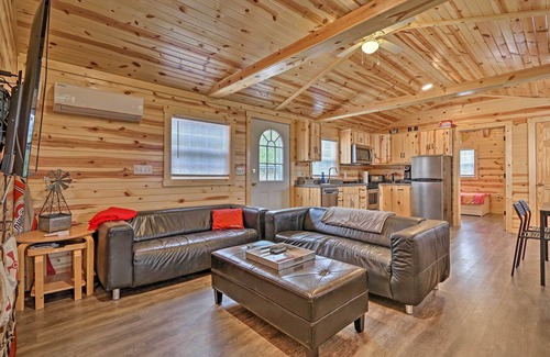 Bidwell Cabin | Cozy Bidwell Cabin w/Deck: Trail & Creek Access!