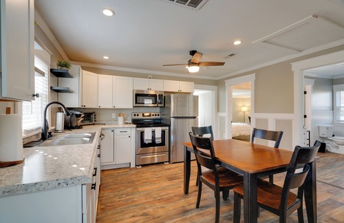 Blackstone House | Cozy Blackstone Getaway < 2 Mi to Downtown!