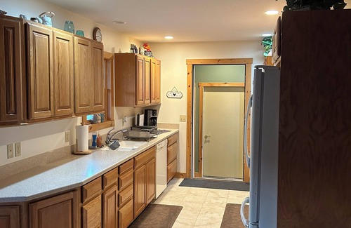 Boyne Falls Cabin | Cozy cabin. Boyne Falls, MI. Pet friendly. Sleeps 10. Full amenities. Views.