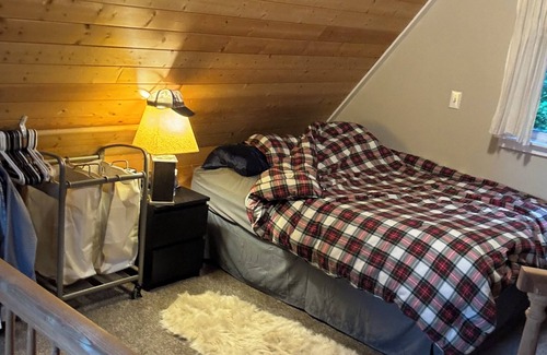 Lime Kiln Other | Cozy Cabin by Lake Cavanough