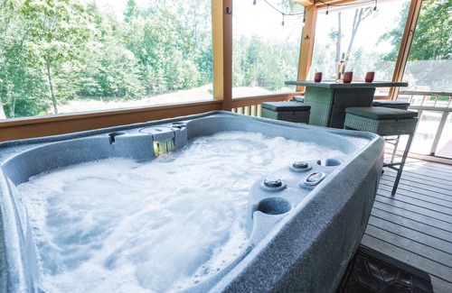 Morganton Cabin | Cozy cabin calls! Hurry, August dates fading fast!