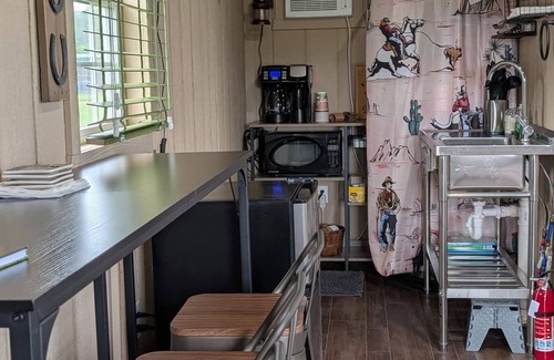 Trenton Cabin | Cozy cabin in charming Trenton NC