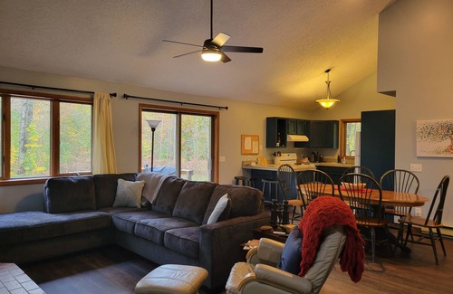 Elmira Cabin | Cozy Cabin in the Woods with a Short walk to the Lake, ORV Trails, and Skiing!