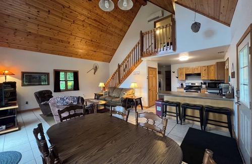 Ontario House | Cozy Cabin in the Woods near Wildcat State Park, Kickapoo River, & bike trail!