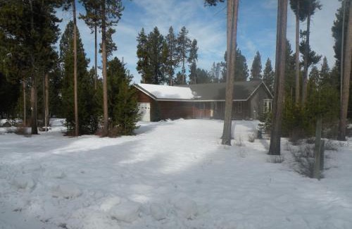 La Pine House | Cozy Cabin LaPine