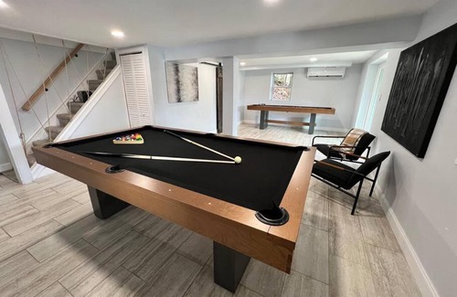 Hopatcong Villa | Cozy Cabin on the Lake w/HotTub