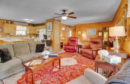 Byrdstown Cabin | Cozy Cabin w/Grill & Fire Pit By Dale Hollow Lake