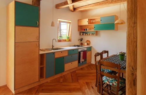 Vojnic Cottage | Cozy cabin with beautiful view for 4+2 ppl!