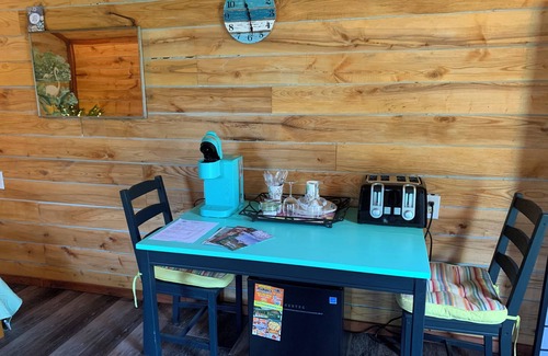 Watkins Glen Cabin | Cozy cabin with WiFi and AC in serene Watkins Glen.