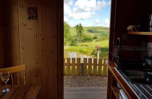 Newcastle-on-Clun Cottage | Cozy Cabine Retreat in Clun