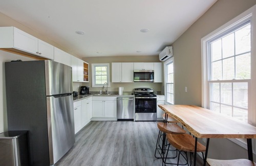 Mount Berry Apartment | Cozy carriage house- sleeps 4