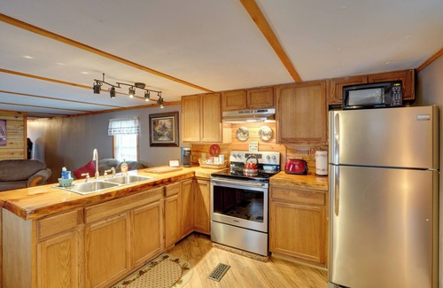 Oak Hill House | Cozy Catskills Home w/Pond on 2 Acres!