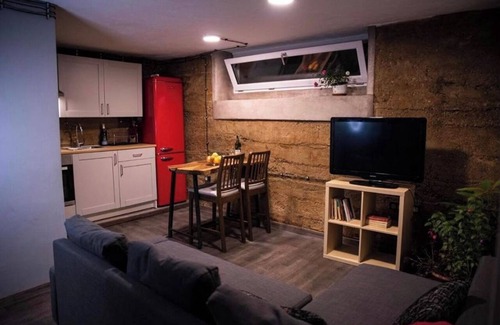 Lozenets Apartment | Cozy Central Apartment