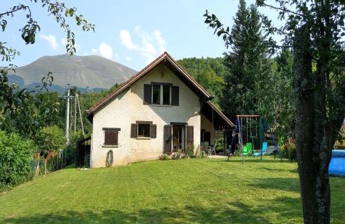 Saint-Jean-de-Vaulx Ski Chalet | Cozy Chalet Escape in the Alps
