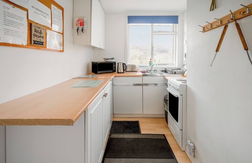 Contin Ski Chalet | Cozy Chalet in Strathpeffer Highlands, river views