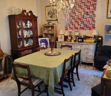 Oxford Villa | Cozy Charming Vintage Villa