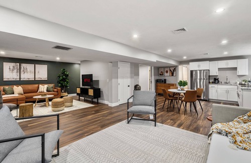 Sturbridge Apartment | Cozy Chic Countryside Haven - Sleeps 4 , Firepit