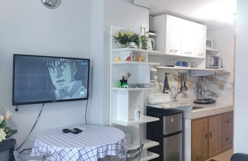 South Triangle Condo | Cozy City Getaway in Quezon City - Entire Condo for Rent