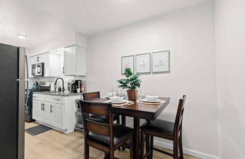 Mount Clemens Apartment | Cozy & Clean 2nd Floor Apt. - King Bed | Workspace