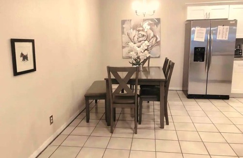 Greenview Shores Villa | Cozy! Clean 4 Bedroom Villas in Wellington