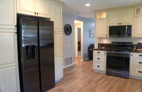 Carmel Valley House | Cozy coastal townhouse close to beach and walking distance to restaurants!