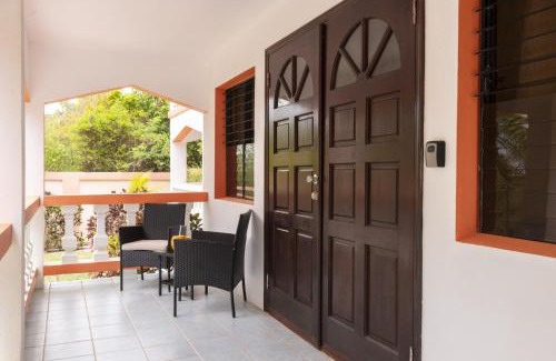 East End Village Apartment | Cozy Coconut