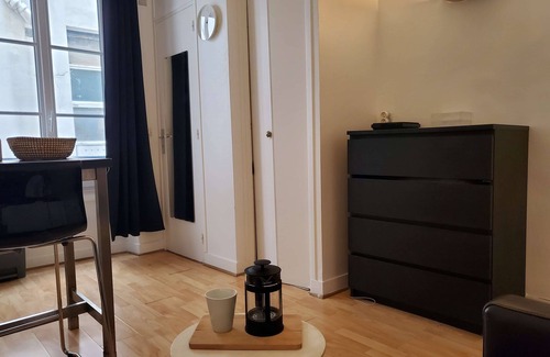 6th Arrondissement Apartment | Cozy cocoon near the Louvre Museum