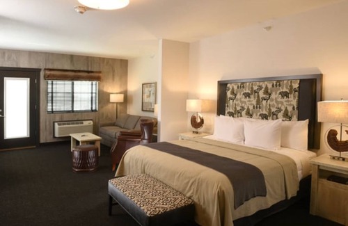Broken Arrow Hotel | Cozy Comfort for Family: Pet-friendly Stay w/Rustic Vibes | 3 Units