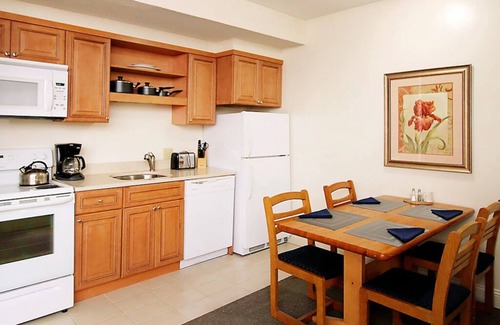 Lenox Dale Condo | Cozy Condo with resort amenities