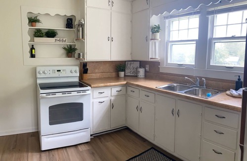 Thomasville House | Cozy & Convenient Home Across from Thomasville Hospital