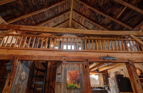 South Shaftsbury House | Cozy Converted Barn on Secluded 6.5 acres with Hot Tub