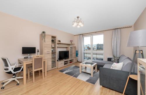 Krzyki Apartment | Cozy Corner: apartment with WiFi and Private Balcony