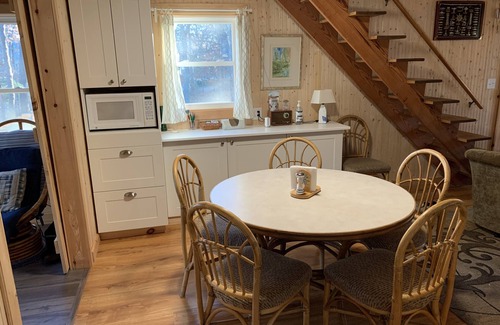 East Chop House | Cozy cottage 3/4 mile from Oak Bluffs harbor